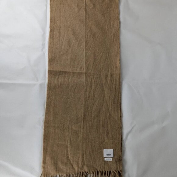 Pre-Owned Burberry Beige Cashmere Scarf – Unisex – Luxury Winter Accessory. - Picture 3 of 6